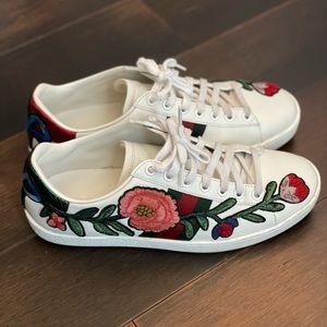 Gucci Women’s Ace embroidered sneakers